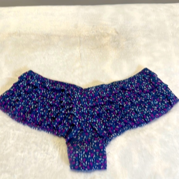 🔥5/$55 2pk 💕NWT SZ MEDIUM RUFFLE BOTTOM 💜 HEART ♥️ PATTERN - Picture 3 of 9